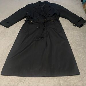 Vintage Editions trench coat with removable liner and shoulder pads size medium
